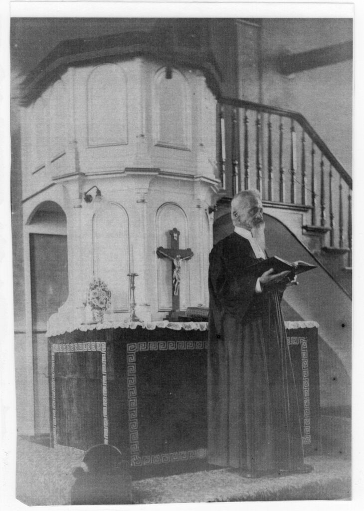 Pastor E.T Richter 1888-1911
